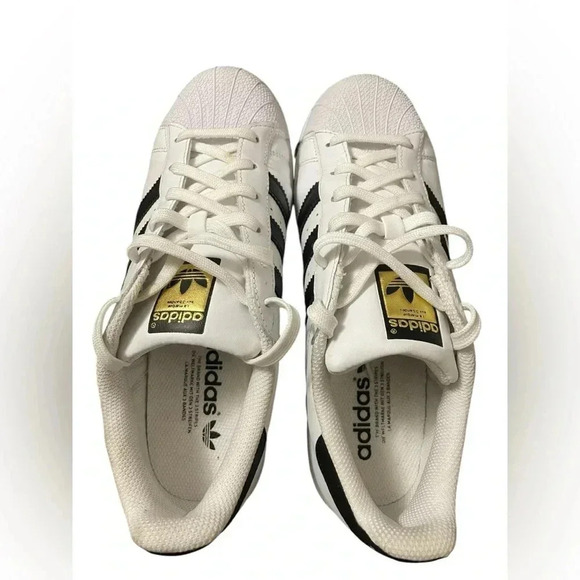 Classic Adidas Shell Toe - Picture 3 of 4